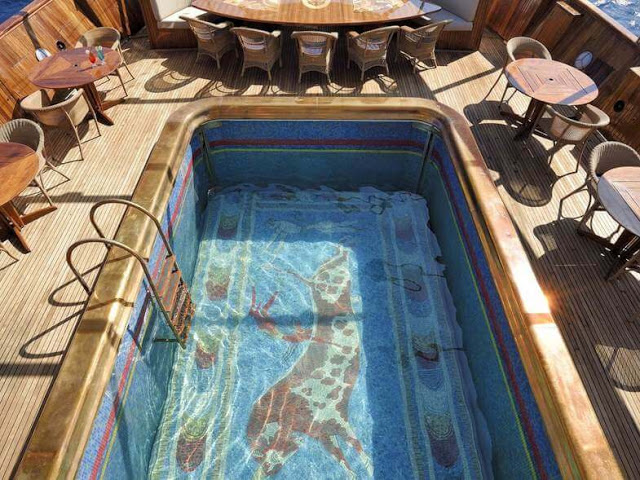 Το πλωτό παλάτι του Ωνάση ανακαινίστηκε και άραξε στο Μεσολόγγι - Φωτογραφία 3