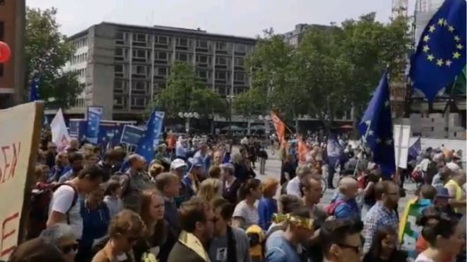Γερμανία: Διαδηλώσεις κατά του εξτρεμισμού σε επτά μεγάλες πόλεις - Φωτογραφία 1