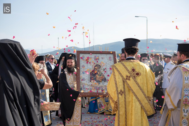 12061 - Αφίχθη στον Βόλο η ιερά Εικόνα της Παναγίας Φοβεράς Προστασίας από το Άγιον Όρος - Φωτογραφία 21