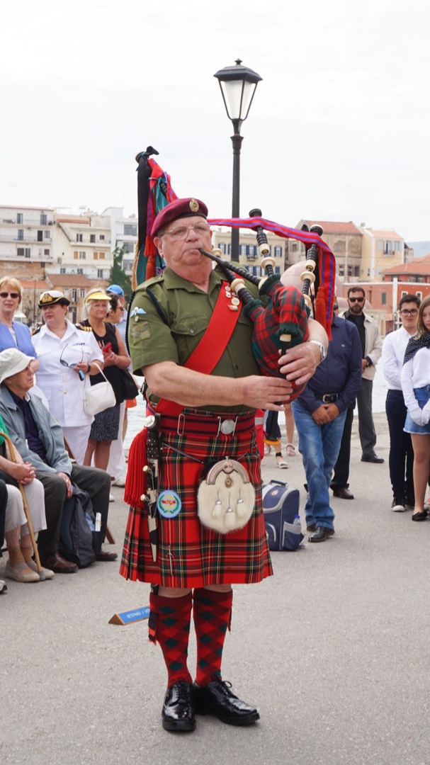 Παρών στις επετειακές εκδηλώσεις για τη μάχη της Κρήτης ο ΥΕΘΑ - Φωτογραφία 4