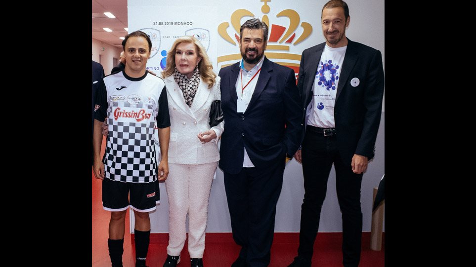 «Όραμα Ελπίδας»: Οι πιλότοι της Formula 1 βράβευσαν την Μαριάννα Βαρδινογιάννη - Φωτογραφία 1