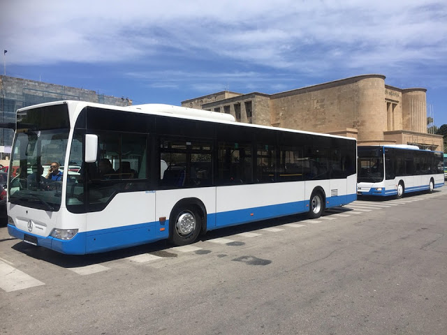 Αναβαθμίζονται οι αστικές συγκοινωνίες στο νησί, με τα τέσσερα νέα λεωφορεία που παρέλαβε η ΔΕΣ ΡΟΔΑ. - Φωτογραφία 1