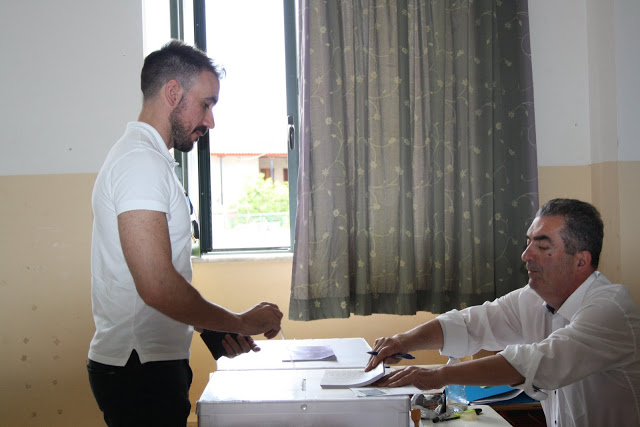 Ομαλά εξελίσσεται η ψηφοφορία στα εκλογικά κέντρα της ΚΑΤΟΥΝΑΣ -[ΦΩΤΟ: Πάνος Τσούτσουρας] - Φωτογραφία 23