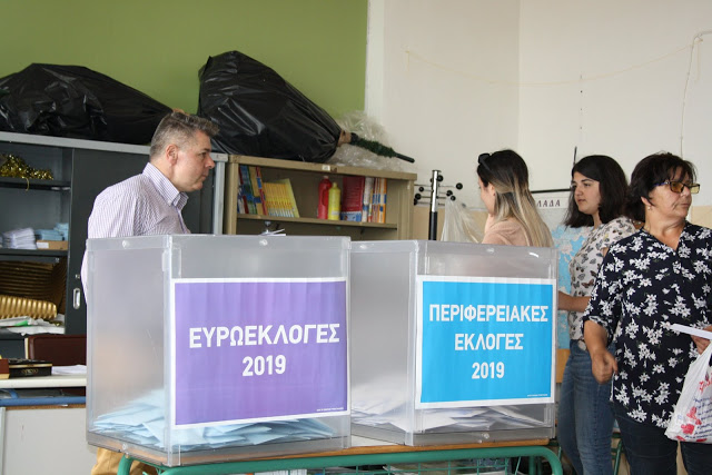 Ομαλά εξελίσσεται η ψηφοφορία στα εκλογικά κέντρα της ΚΑΤΟΥΝΑΣ -[ΦΩΤΟ: Πάνος Τσούτσουρας] - Φωτογραφία 28