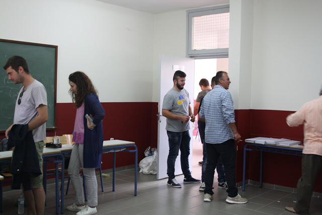 Ομαλά εξελίσσεται η ψηφοφορία στα εκλογικά κέντρα της ΚΑΤΟΥΝΑΣ -[ΦΩΤΟ: Πάνος Τσούτσουρας] - Φωτογραφία 31