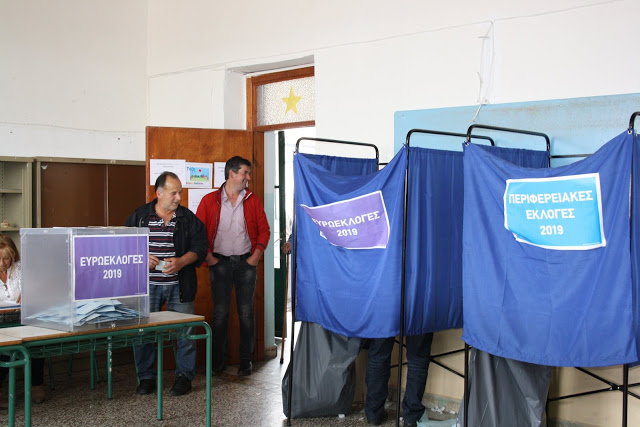 Ομαλά εξελίσσεται η ψηφοφορία στα εκλογικά κέντρα της ΚΑΤΟΥΝΑΣ -[ΦΩΤΟ: Πάνος Τσούτσουρας] - Φωτογραφία 33