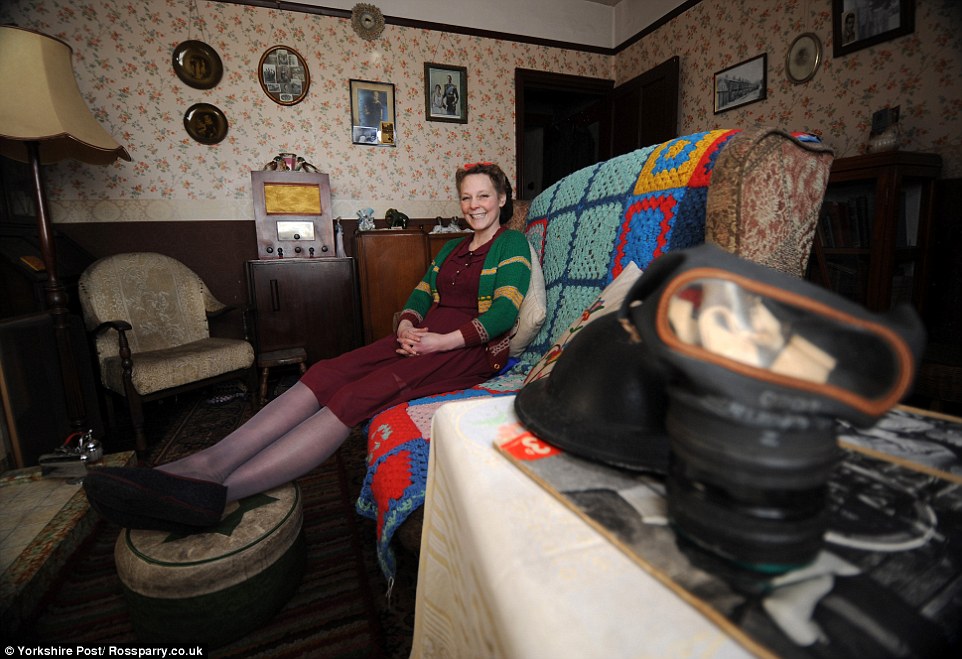 Γιατί αυτή η γυναίκα ζει μόνιμα στο 1939 - Φωτογραφία 2