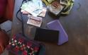 Ροδίτης βρήκε τσάντα με 800 ευρώ, κάρτες και κινητό και την παρέδωσε (pics)