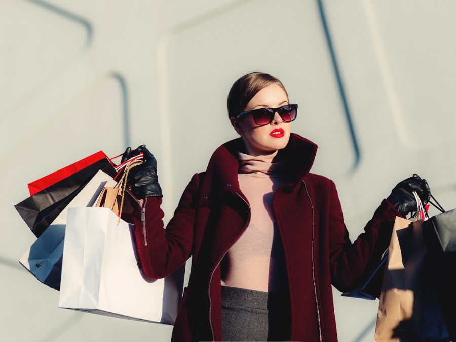 Οι millennials δανείζονται ρούχα πιο συχνά από ότι αγοράζουν και τα μεγάλα brands έχουν πανικοβληθεί Τα νέα δεδομένα απαιτούν άμεση αντίδραση - Φωτογραφία 1