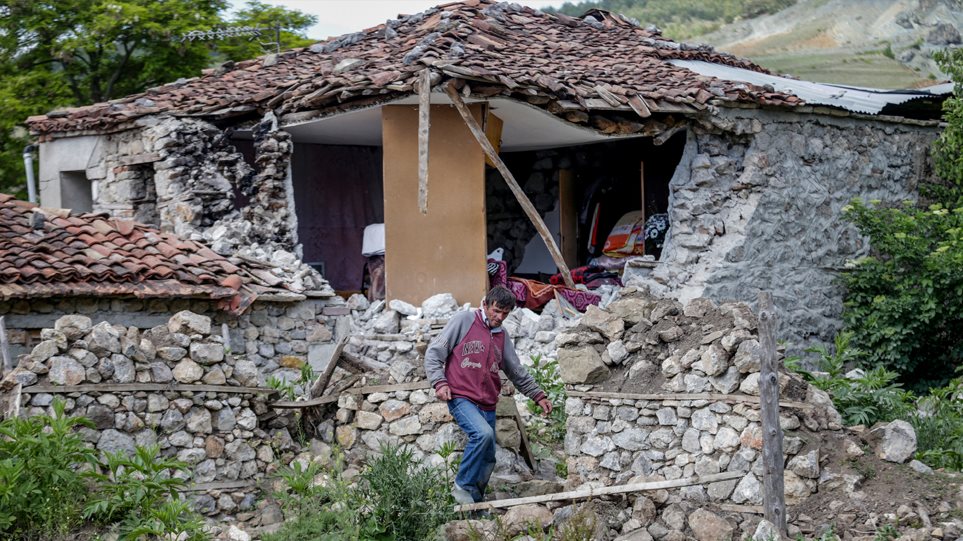 Τέσσερις τραυματίες και ζημιές σε 100 σπίτια από τις 6 σεισμικές δονήσεις - Φωτογραφία 1