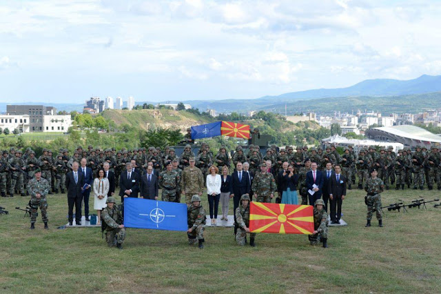 Β. Μακεδονία : Το στρατόπεδο «Ιλιντεν» επισκέφθηκαν πρεσβευτές του ΝΑΤΟ - Φωτογραφία 1