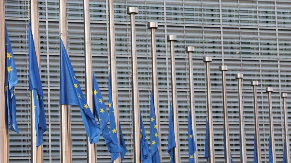 Άγνοια έχουν 9 στους 10 Ευρωπαίους για τον Χάρτη Θεμελιωδών Δικαιωμάτων της EΕ - Φωτογραφία 1