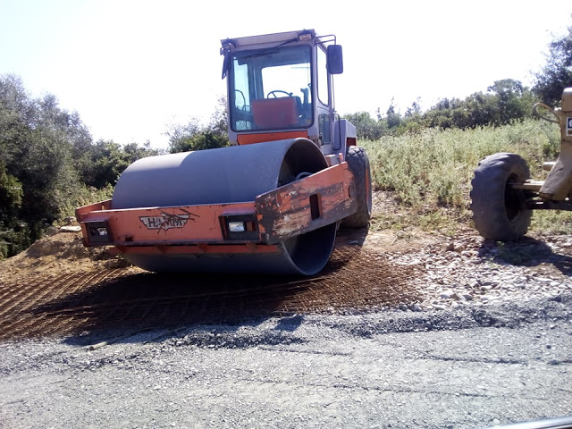 Άρχισαν ξανά οι εργασίες ασφαλτόστρωσης ΠΡΟΔΡΟΜΟΣ -ΓΟΥΡΙΩΤΙΣΣΑ -ΦΩΤΟ - Φωτογραφία 10