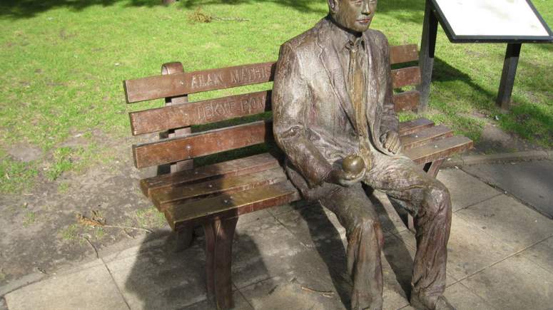 Alan Turing, η παρεξηγημένη ιδιοφυΐα που νίκησε τους Ναζί και διώχθηκε από το Βρετανικό Στέμμα - Φωτογραφία 4