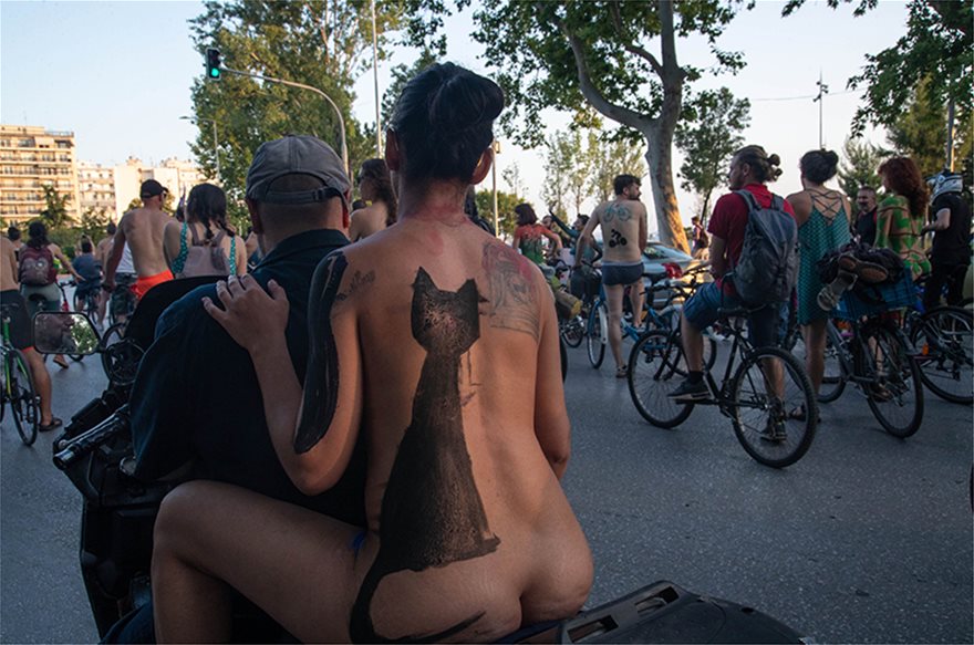 Θεσσαλονίκη: Γυμνή ποδηλατοδρομία για την προστασία του περιβάλλοντος - Φωτογραφία 6