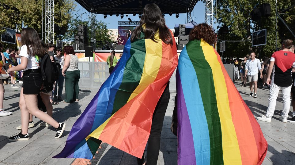 Athens Pride 2019: Η μεγάλη παρέλαση - Το κέντρο γέμισε με πολύχρωμες σημαίες - Φωτογραφία 1