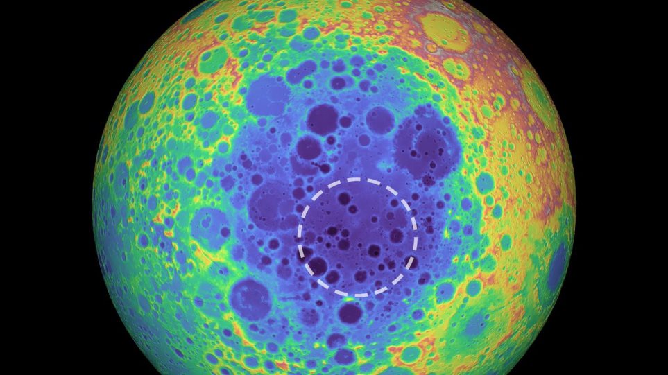 Βρήκαν τεράστια μεταλλική μάζα θαμμένη στη σκοτεινή πλευρά της Σελήνης - Φωτογραφία 1