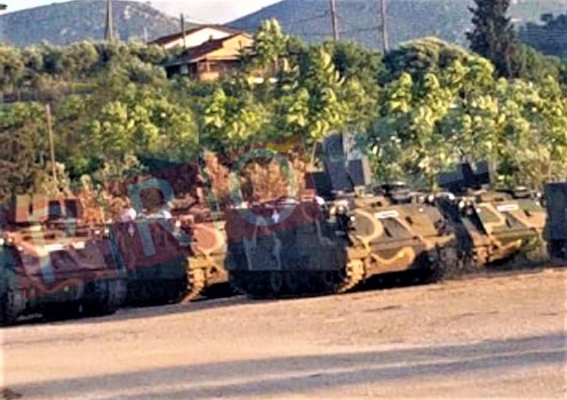 ΕΚΤΑΚΤΟ: Ελληνικές στρατιωτικές δυνάμεις μεταφέρονται στα νησιά του Αιγαίου - Ιερέας ευλογεί όπλα & στρατιώτες (φωτό) - Φωτογραφία 5