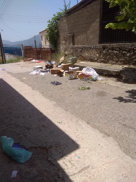Σκουπίδια και μυρωδιές μετά την ολοκλήρωση της λαϊκής αγοράς στην ΚΑΤΟΥΝΑ - Φωτογραφία 5