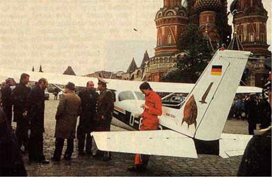 Ματίας Ρουστ: O 19χρονος Γερμανός που το 1987 προσγειώθηκε στην «κόκκινη πλατεία» - Φωτογραφία 6