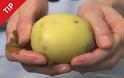 Πώς να ξεφλουδίσετε μία πατάτα σε 1 δευτερόλεπτο, χρησιμοποιώντας τα γυμvά χέρια σας