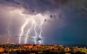 «Ηλεκτρικές» καταιγίδες: Πάνω από 10.000 κεραυνοί έπεσαν σε 12 ώρες!