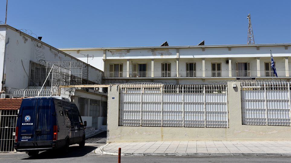 Φυλακές Κορυδαλλού: Αλβανός χτύπησε σωφρονιστικό υπάλληλο με σιδηρολοστό - Φωτογραφία 1