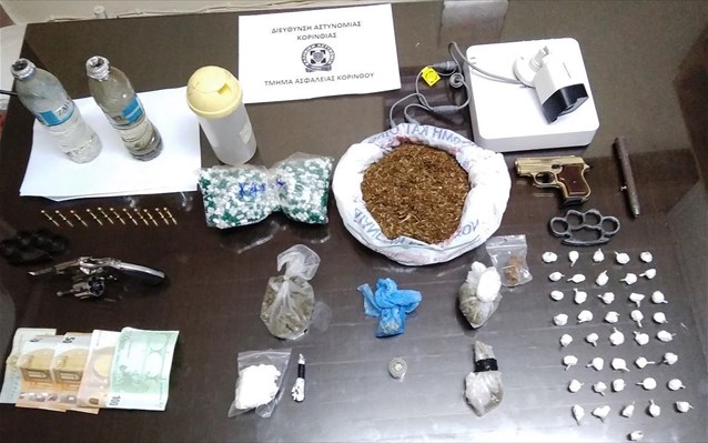 Έξι συλλήψεις διακινητών κοκαΐνης και χασίς - Φωτογραφία 1