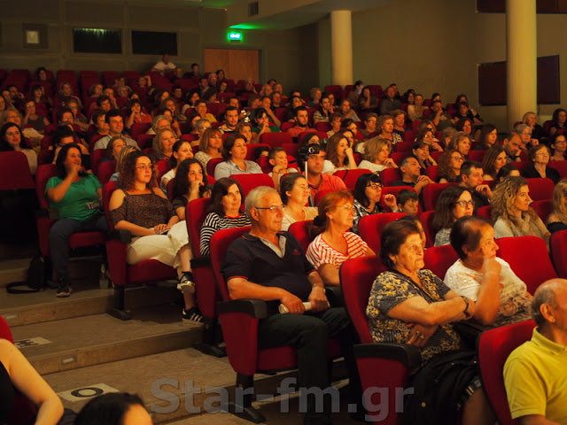 Γρεβενά || Θεατρική παράσταση: Μανωλάκης ο βομβιστής.. - Δείτε εικόνες - Φωτογραφία 9