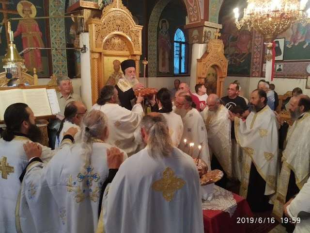 Εορτή του Αγίου Πνεύματος στην Μικροκλεισούρα και στο Καρπερό Γρεβενών(εικόνες) - Φωτογραφία 1