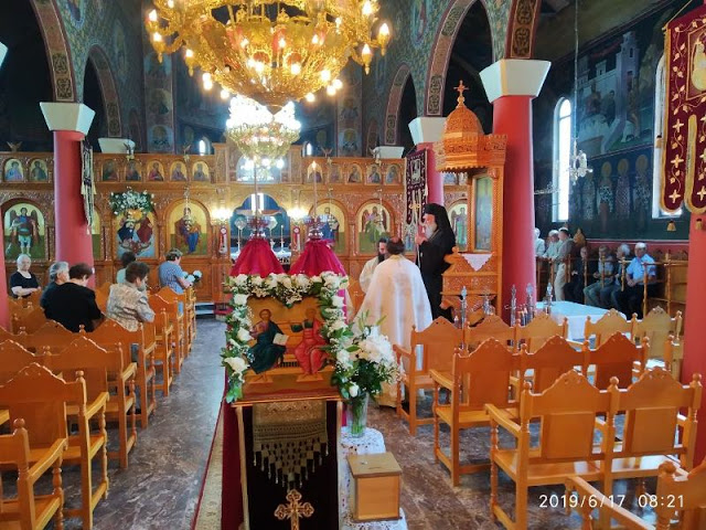 Εορτή του Αγίου Πνεύματος στην Μικροκλεισούρα και στο Καρπερό Γρεβενών(εικόνες) - Φωτογραφία 3
