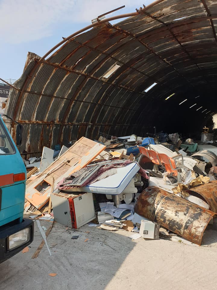 Γενικό Κρατικό Νίκαιας: Εικόνες εγκατάλειψης, σκουπίδια και εστίες μόλυνσης - Φωτογραφία 2