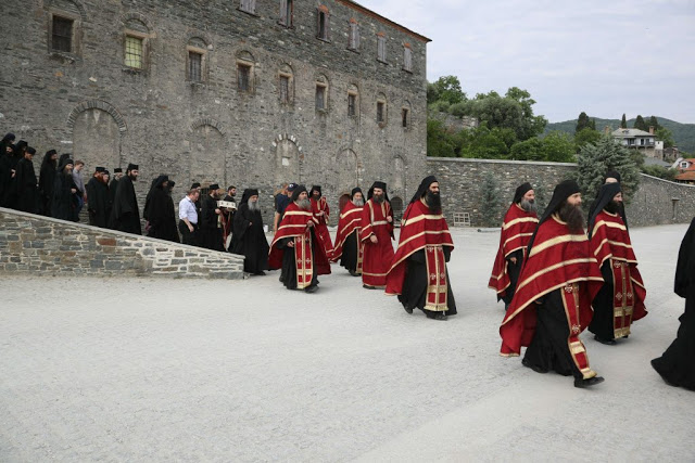 12167 - Φωτογραφίες από την αναχώρηση της Τιμίας Ζώνης της Θεοτόκου με προορισμό τη Δράμα - Φωτογραφία 26