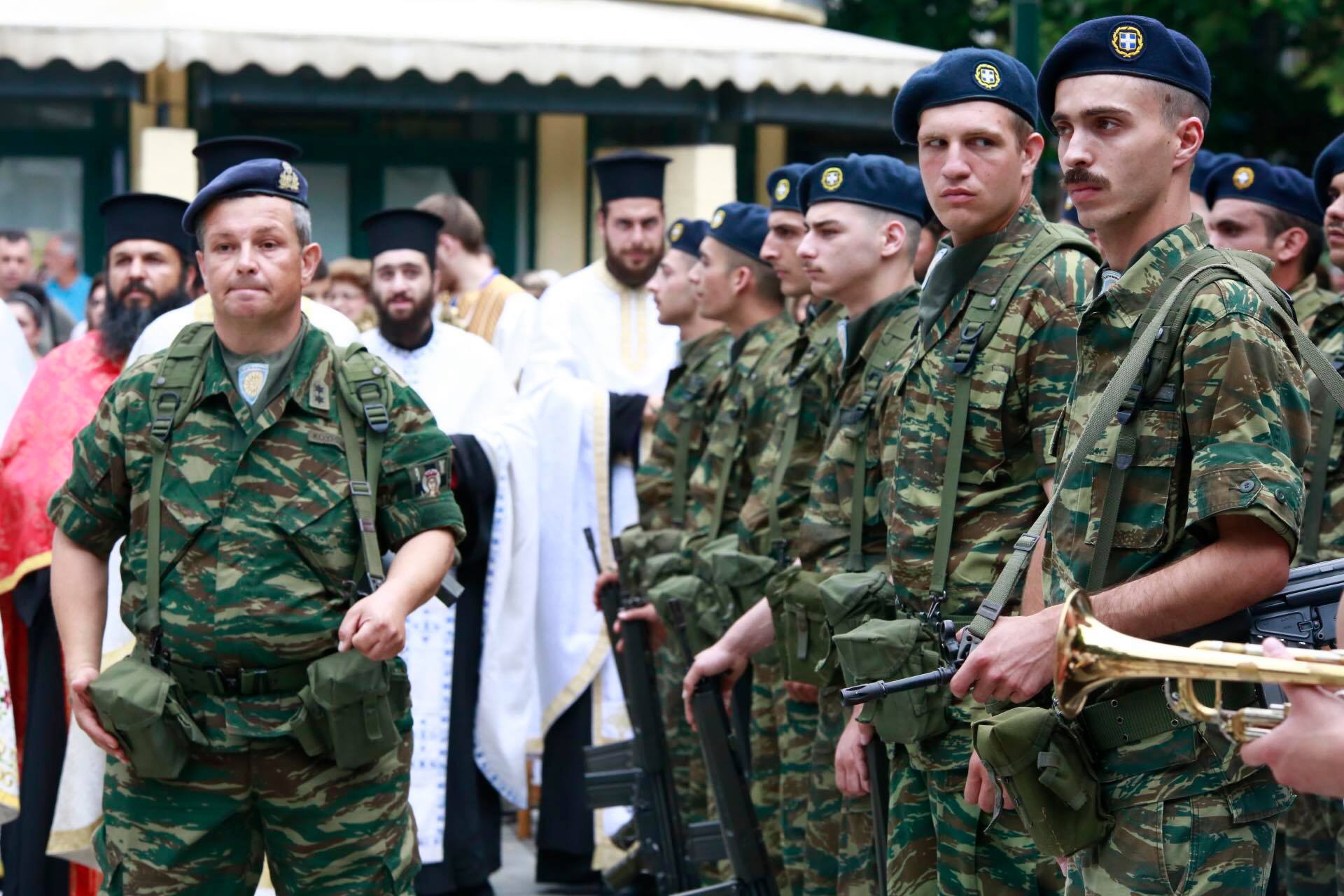 Η Δράμα προσκυνά την Αγία Ζώνη της Παναγίας μας – Δείτε συγκινητικές στιγμές - Φωτογραφία 11