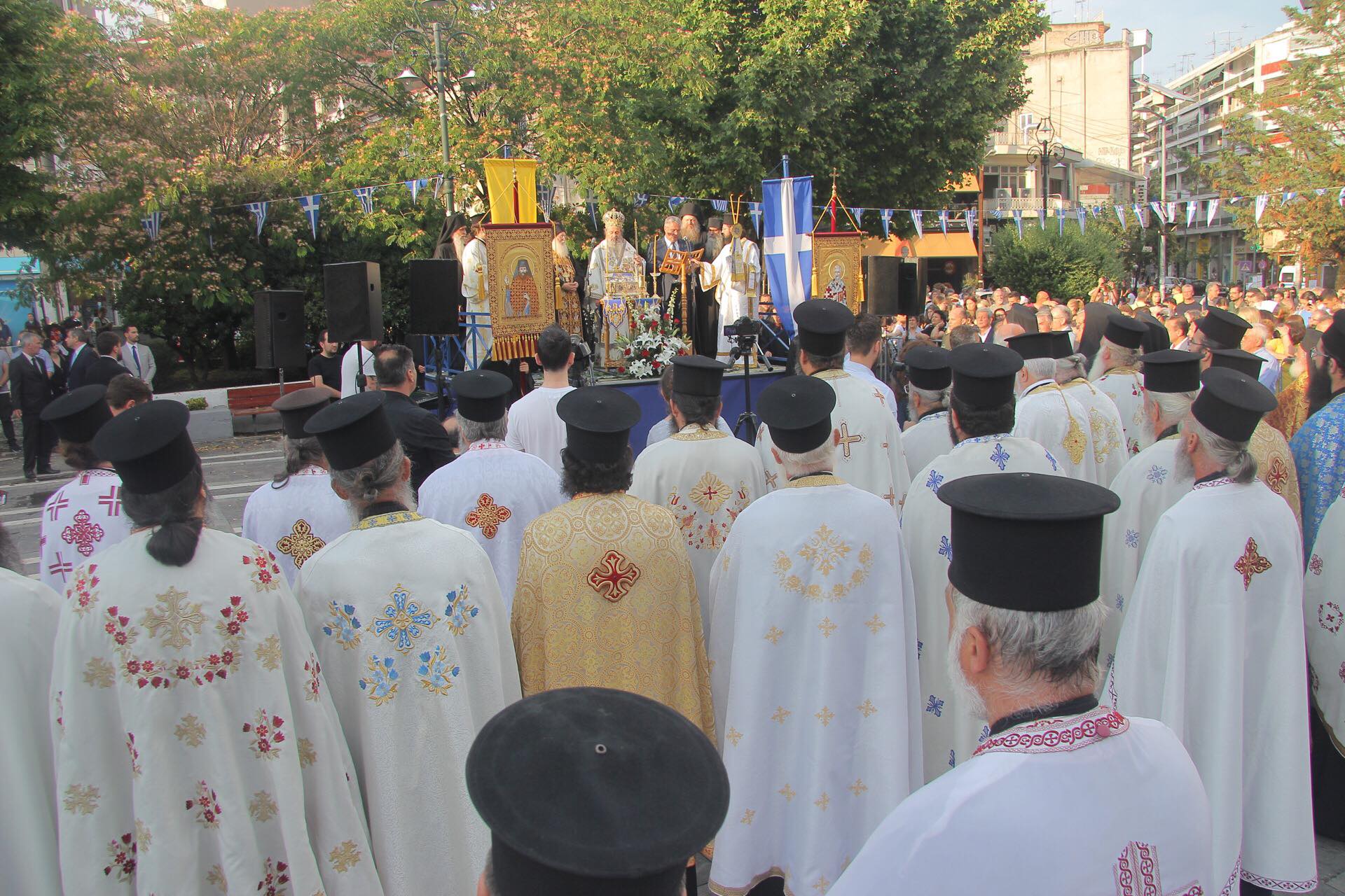 Η Δράμα προσκυνά την Αγία Ζώνη της Παναγίας μας – Δείτε συγκινητικές στιγμές - Φωτογραφία 18