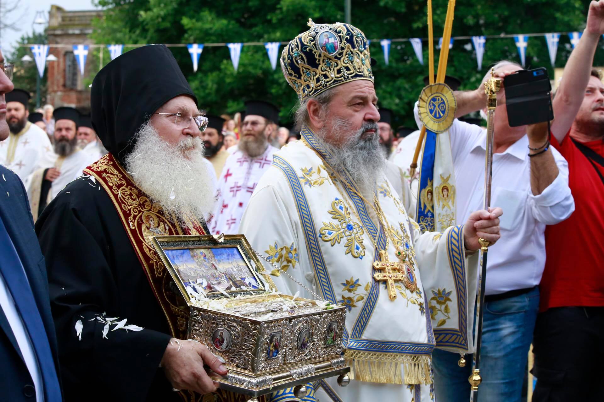 Η Δράμα προσκυνά την Αγία Ζώνη της Παναγίας μας – Δείτε συγκινητικές στιγμές - Φωτογραφία 4