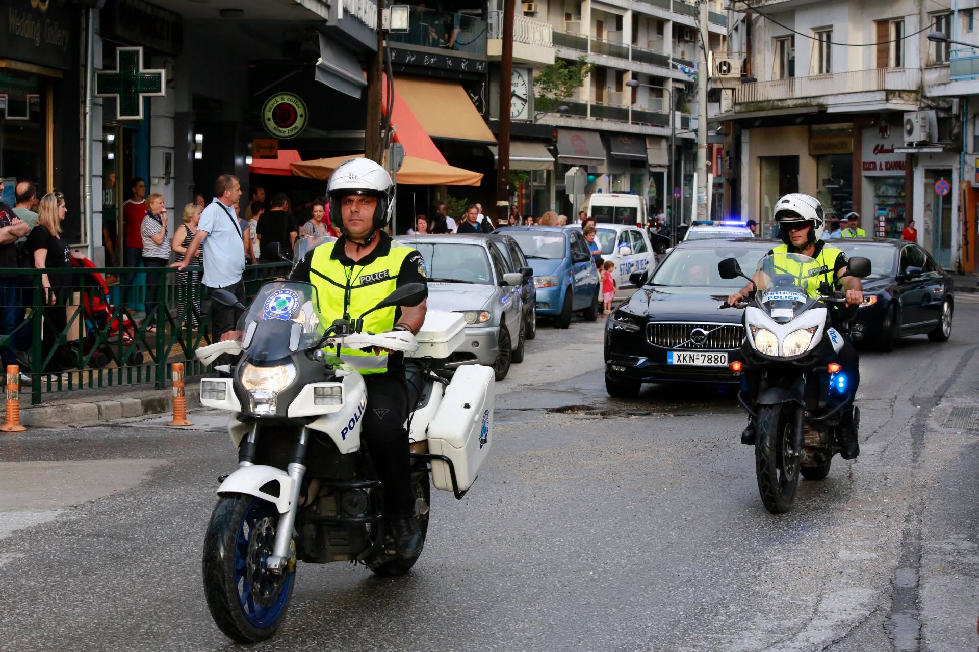 Η Δράμα προσκυνά την Αγία Ζώνη της Παναγίας μας – Δείτε συγκινητικές στιγμές - Φωτογραφία 6