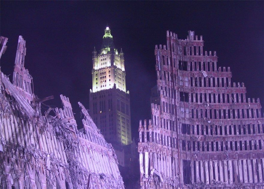 11η Σεπτεμβρίου: Συγκλονιστικές αδημοσίευτες φωτογραφίες από τους Δίδυμους Πύργους - Φωτογραφία 10