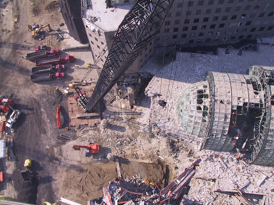 11η Σεπτεμβρίου: Συγκλονιστικές αδημοσίευτες φωτογραφίες από τους Δίδυμους Πύργους - Φωτογραφία 2