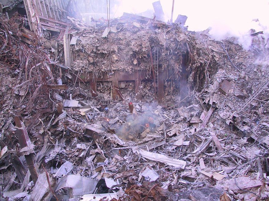 11η Σεπτεμβρίου: Συγκλονιστικές αδημοσίευτες φωτογραφίες από τους Δίδυμους Πύργους - Φωτογραφία 8