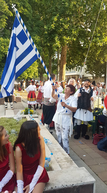 ΣΥΜΜΕΤΟΧΗ ΠΟΛΙΤΙΣΤΙΚΟΥ ΣΥΛΛΟΓΟΥ ΑΚΑΡΝΑΝΙΚΟ ΦΩΣ - ΠΟΛΙΤΙΣΤΙΚΟΥ ΚΕΝΤΡΟΥ ΑΜΦΙΛΟΧΙΑΣ ΣΤΟ ΔΙΕΘΝΕΣ ΦΕΣΤΙΒΑΛ ΠΑΡΑΔΟΣΙΑΚΩΝ ΧΟΡΩΝ ΣΤΟ ΜΟΝΤΑΝΑ - Φωτογραφία 8