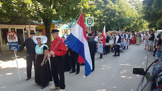 ΣΥΜΜΕΤΟΧΗ ΠΟΛΙΤΙΣΤΙΚΟΥ ΣΥΛΛΟΓΟΥ ΑΚΑΡΝΑΝΙΚΟ ΦΩΣ - ΠΟΛΙΤΙΣΤΙΚΟΥ ΚΕΝΤΡΟΥ ΑΜΦΙΛΟΧΙΑΣ ΣΤΟ ΔΙΕΘΝΕΣ ΦΕΣΤΙΒΑΛ ΠΑΡΑΔΟΣΙΑΚΩΝ ΧΟΡΩΝ ΣΤΟ ΜΟΝΤΑΝΑ - Φωτογραφία 9