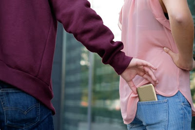 18 οδηγίες για να μην κλέψουν το κινητό σου (και τι να κάνεις αν στο κλέψουν), από την Αστυνομία - Φωτογραφία 1
