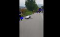Τροχαίο σοκ στην Πτολεμαΐδα: Οδηγός παρέσυρε 6 ποδηλάτες - Φωτογραφία 1