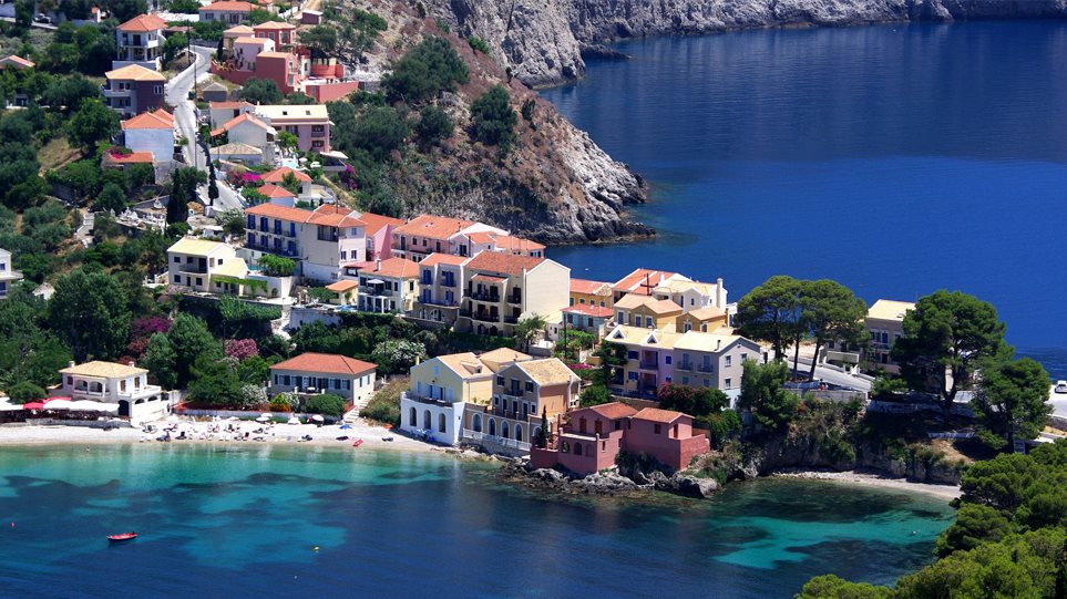Conde Nast Traveller: Δύο μικρές πόλεις της Ελλάδας στις πιο όμορφες της Ευρώπης - Φωτογραφία 1