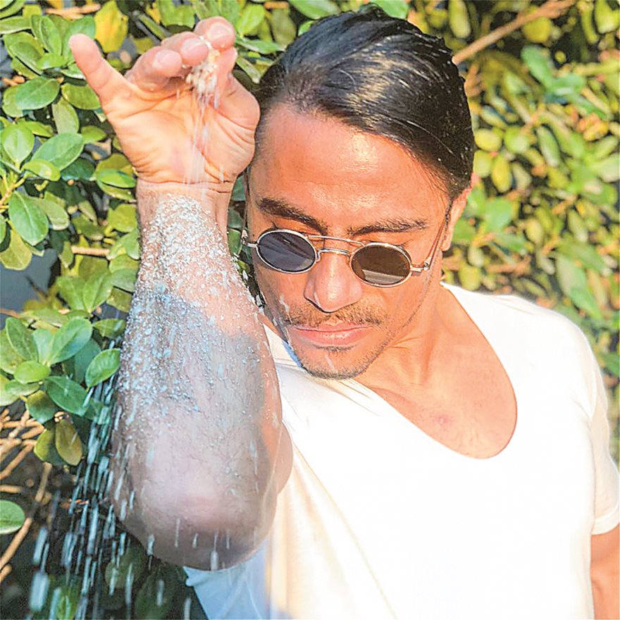 Ο Salt Bae: «Ήρθα να ρίξω τις τιμές στη Μύκονο», αλλά... έριξε την Εφορία - Φωτογραφία 3