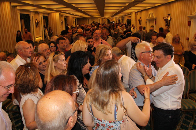 Σε κατάμεστη αίθουσα η προεκλογική ομιλία του ΘΑΝΟΥ ΜΩΡΑΪΤΗ στους ετεροδημότες της Αθήνας -ΦΩΤΟ - Φωτογραφία 106