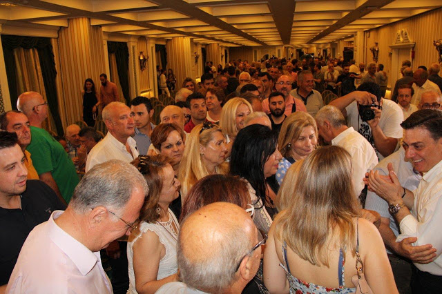 Σε κατάμεστη αίθουσα η προεκλογική ομιλία του ΘΑΝΟΥ ΜΩΡΑΪΤΗ στους ετεροδημότες της Αθήνας -ΦΩΤΟ - Φωτογραφία 107