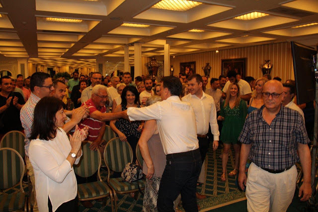 Σε κατάμεστη αίθουσα η προεκλογική ομιλία του ΘΑΝΟΥ ΜΩΡΑΪΤΗ στους ετεροδημότες της Αθήνας -ΦΩΤΟ - Φωτογραφία 27