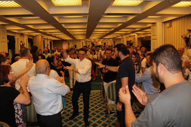 Σε κατάμεστη αίθουσα η προεκλογική ομιλία του ΘΑΝΟΥ ΜΩΡΑΪΤΗ στους ετεροδημότες της Αθήνας -ΦΩΤΟ - Φωτογραφία 32